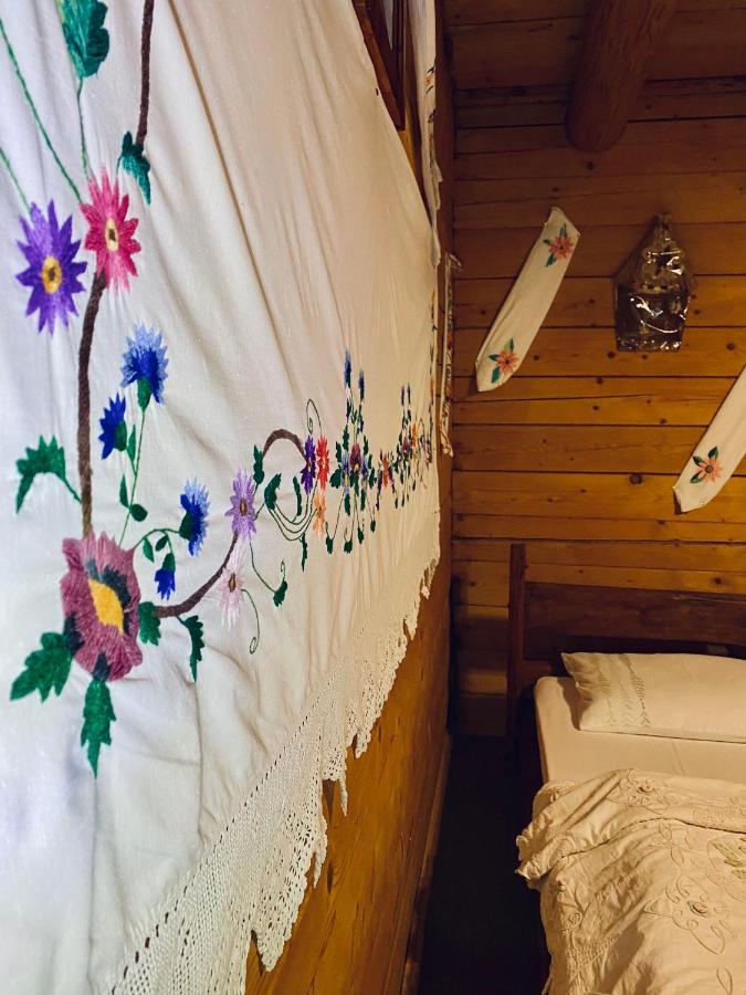 Guest House Anastasia Tatariv Exterior photo