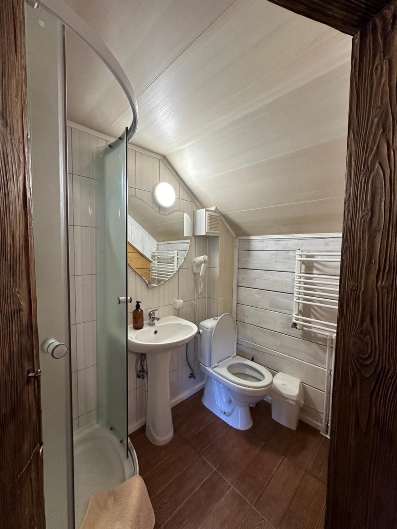 Guest House Anastasia Tatariv Exterior photo
