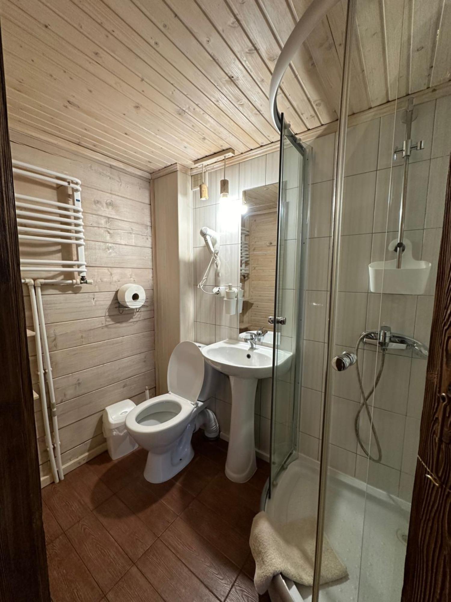 Guest House Anastasia Tatariv Exterior photo